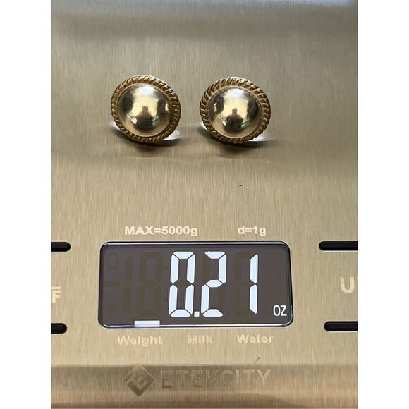 Sterling silver solid stud earrings - Picture 5 of 6